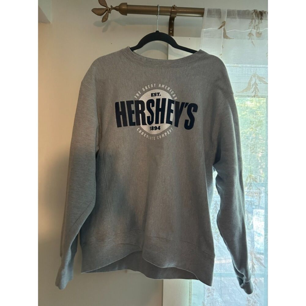 Champion Reverse Weave L Hershey’s 1894 Gray Crewneck Sweatshirt